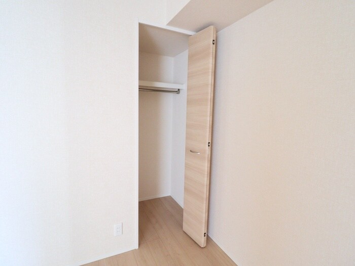 物件内観写真15　(収納)