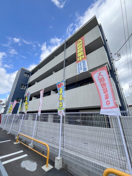 メゾンセリジエの外観写真