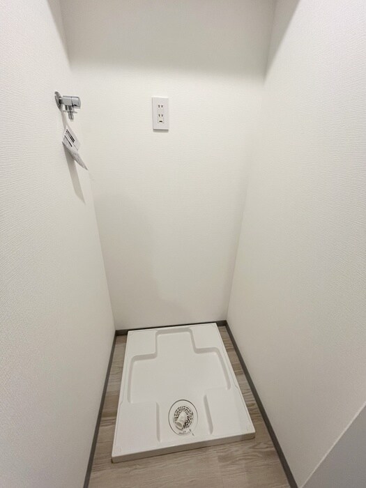 物件内観写真12　(洗濯機置場)