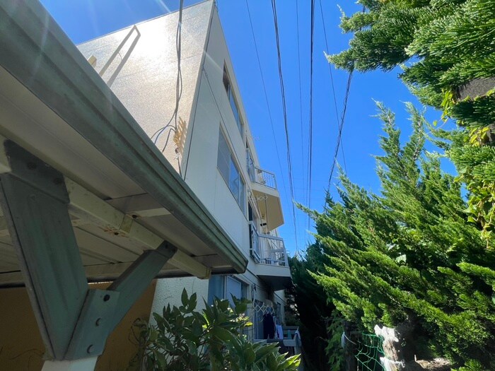 稲荷森マンションの外観写真