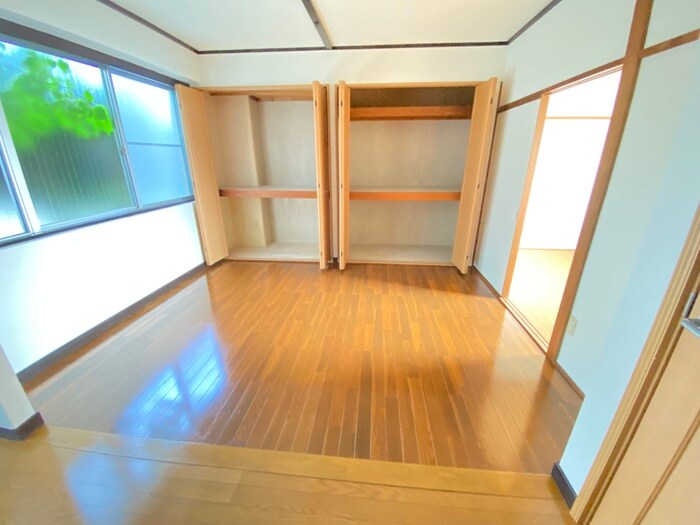 物件内観写真10　(収納)