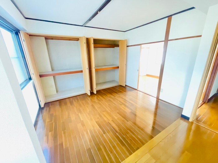 物件内観写真12　(収納)
