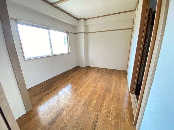 稲荷森マンションの居室