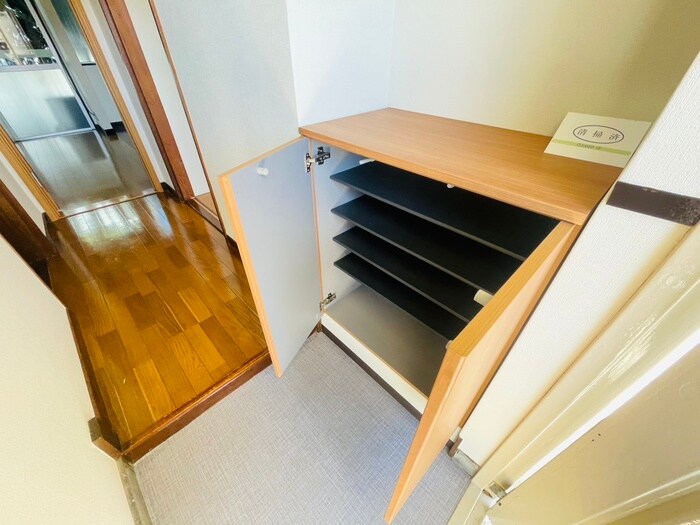 物件内観写真16　(靴箱)