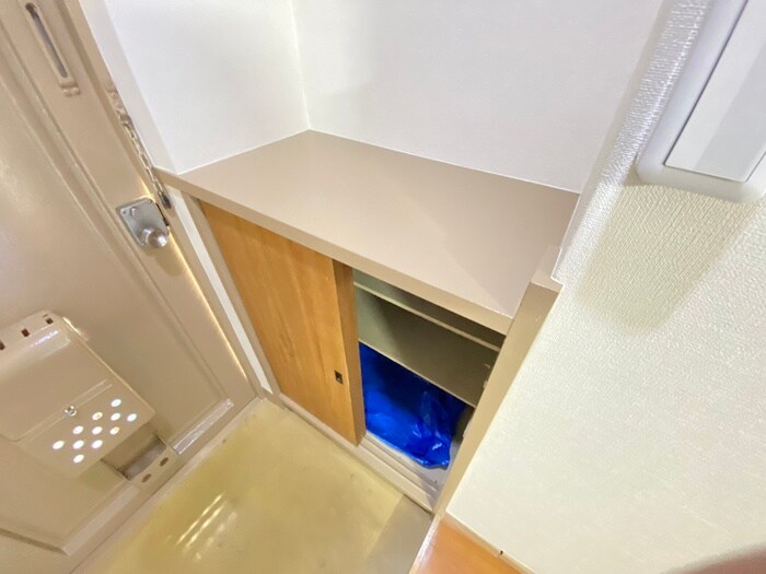 稲荷森マンションの靴箱