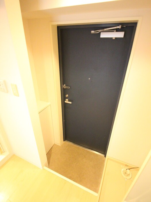 物件内観写真18　(玄関)
