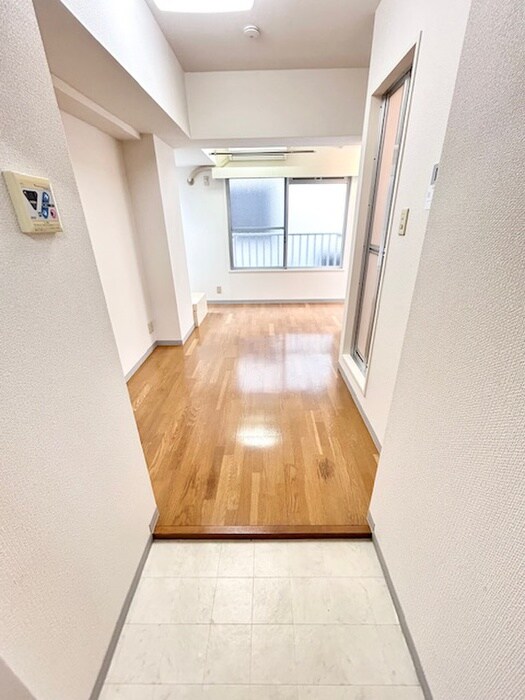 物件内観写真14　(玄関)