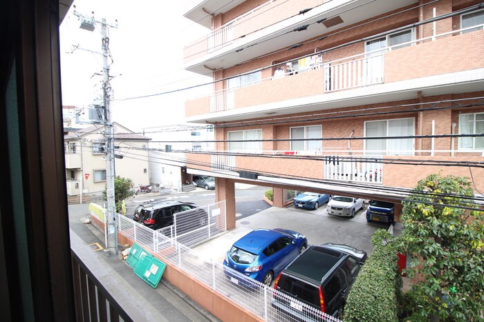 物件内観写真16　(室内からの展望)