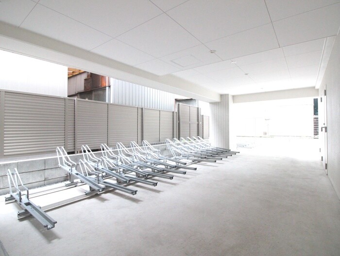 物件外観写真6　(駐輪場)