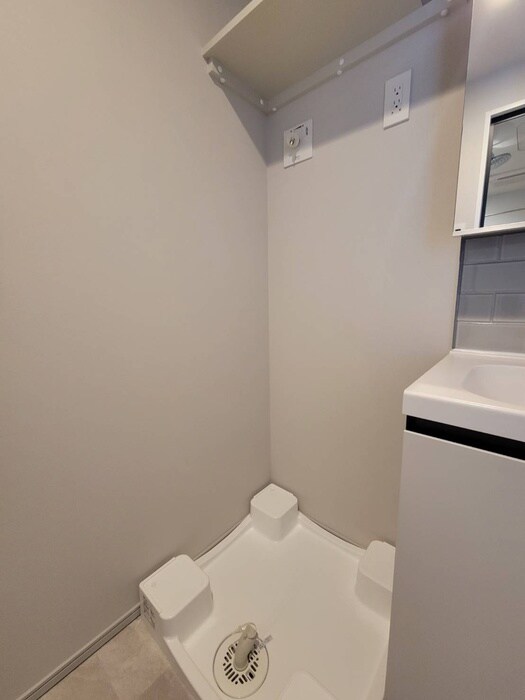 物件内観写真18　(洗濯機置場)