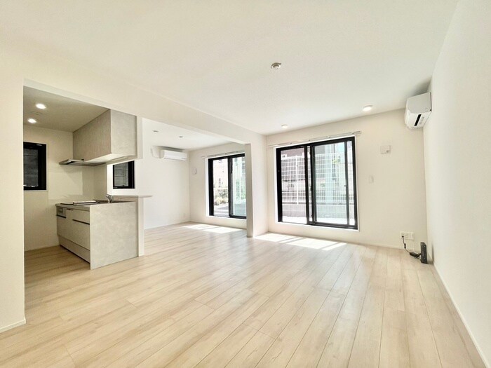 物件内観写真8　(居室)