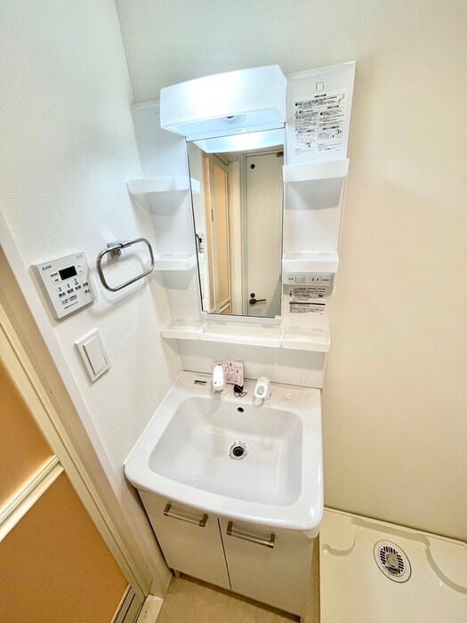 物件内観写真9　(洗面)