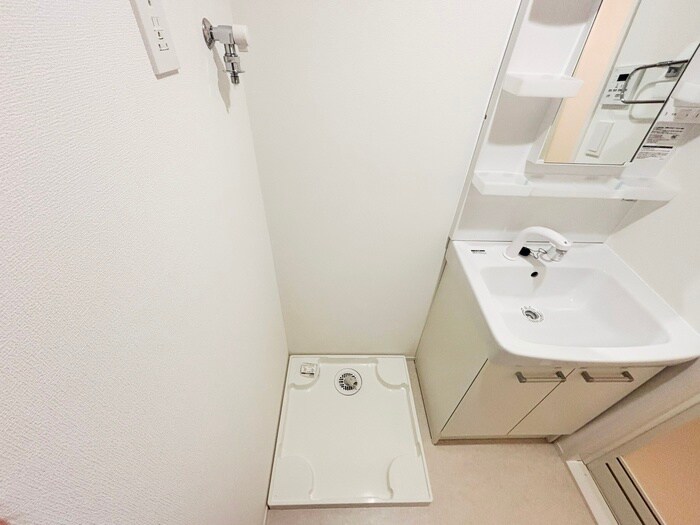 物件内観写真11　(洗濯機置場)