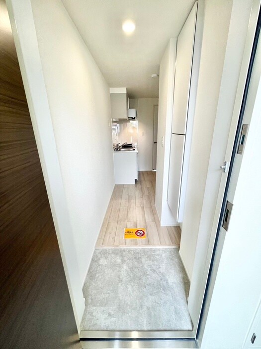 物件内観写真16　(玄関)