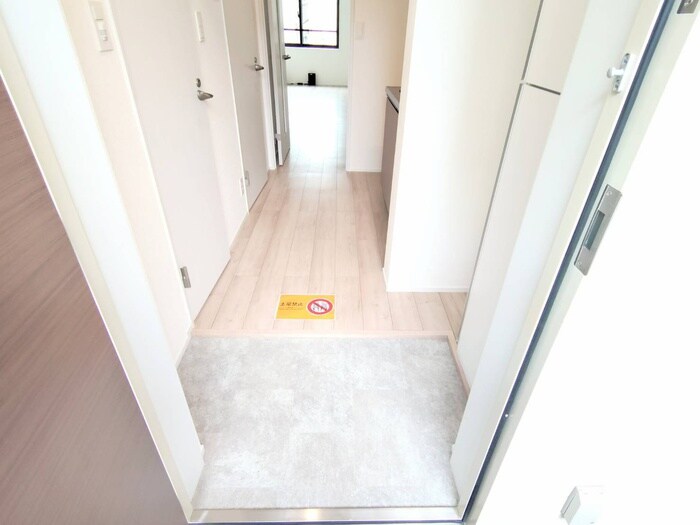 物件内観写真19　(玄関)