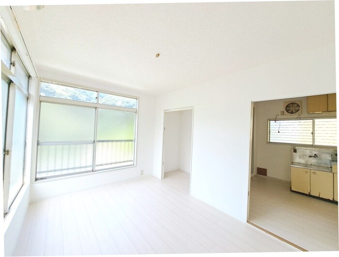 物件内観写真8　(居室)