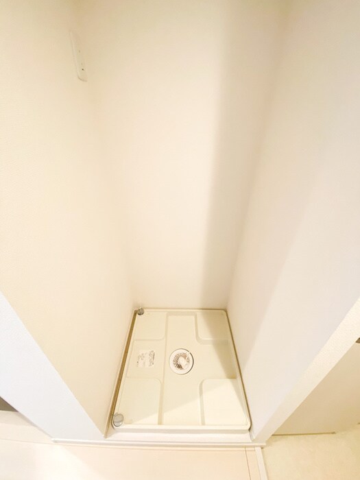 物件内観写真12　(洗濯機置場)