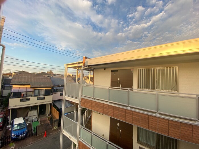 物件内観写真20　(室内からの展望)