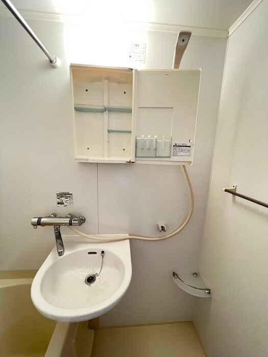 物件内観写真11　(洗面)