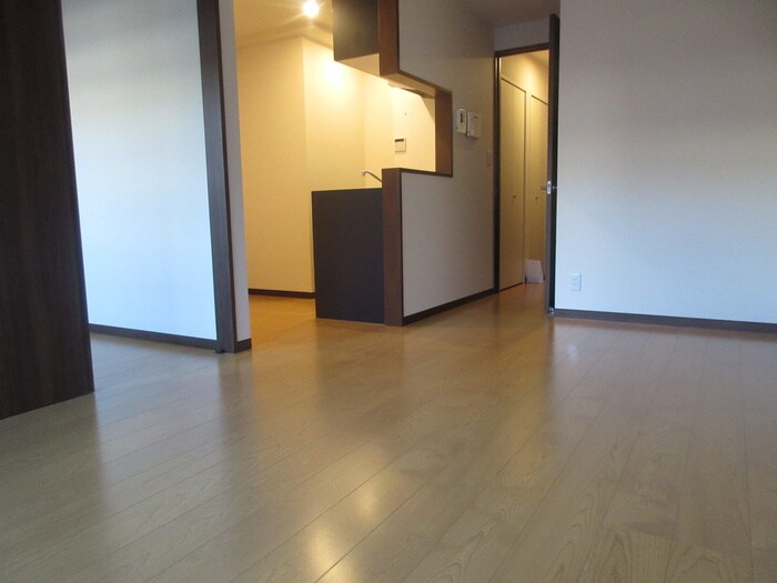 物件内観写真9　(居室)