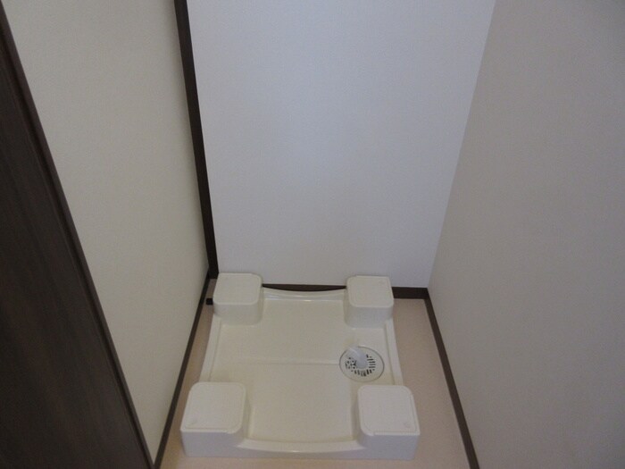 物件内観写真14　(洗濯機置場)