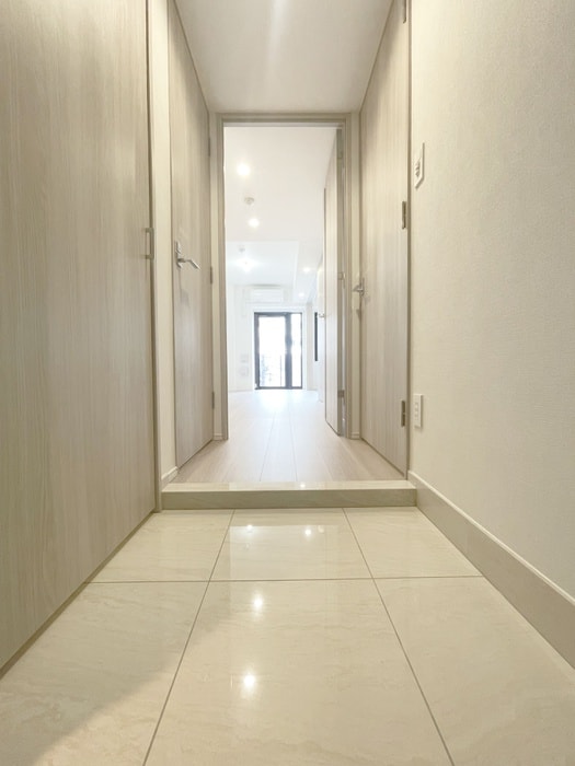 物件内観写真7　(玄関)