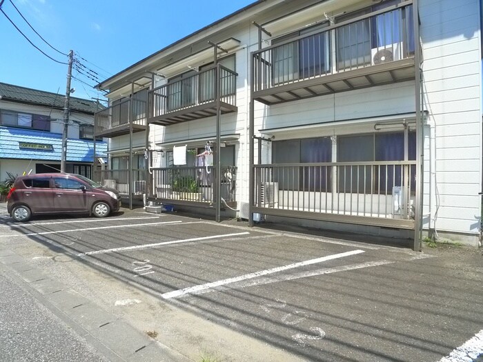 物件外観写真5　(駐車場)