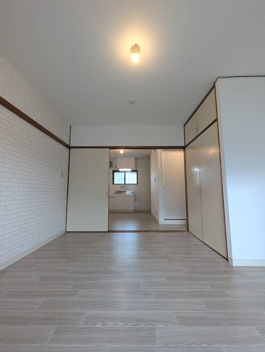 物件内観写真8　(居室)