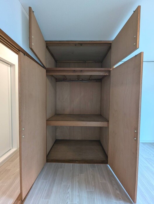 物件内観写真12　(収納)