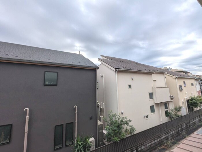 物件内観写真15　(室内からの展望)