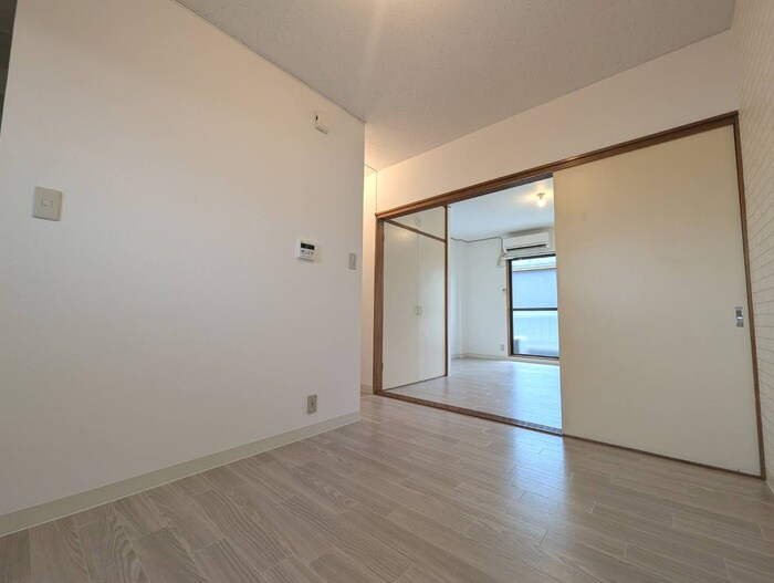 物件内観写真19　(居室)