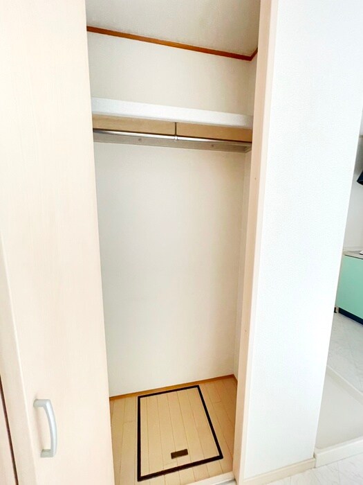 物件内観写真13　(収納)