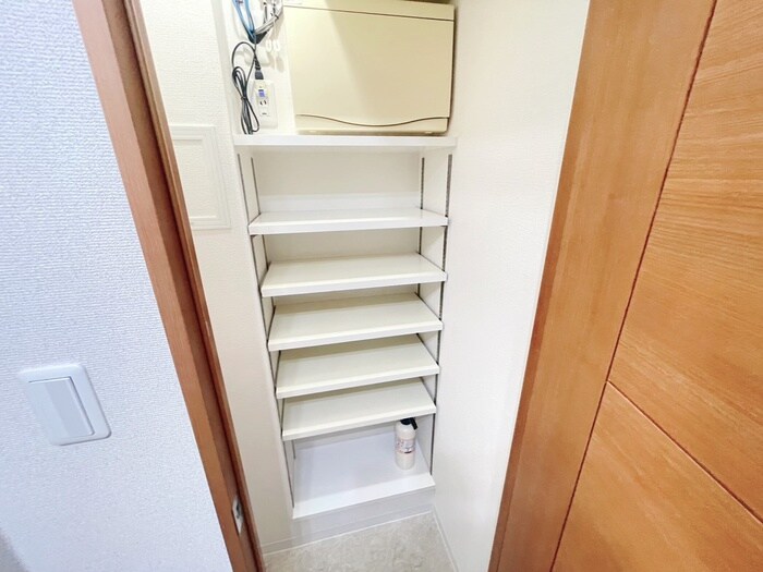 物件内観写真11　(靴箱)