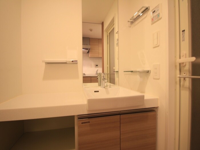 物件内観写真12　(洗面)