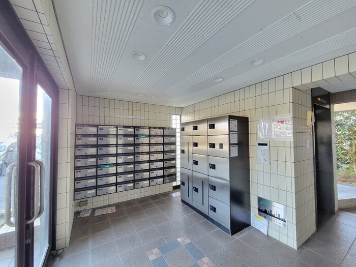 物件外観写真4　(建物設備)