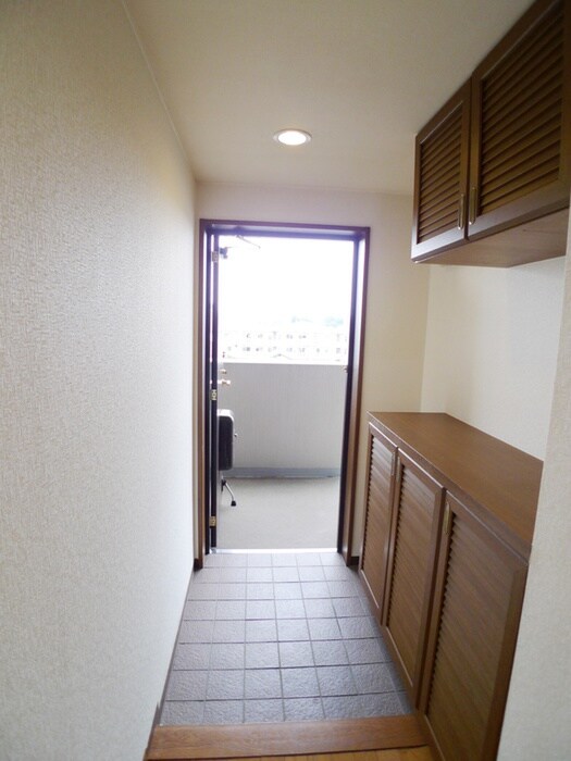 物件内観写真14　(玄関)