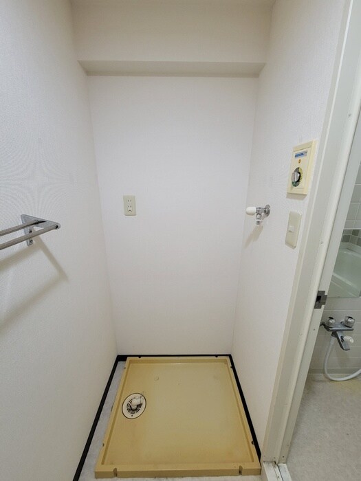 物件内観写真21　(洗濯機置場)