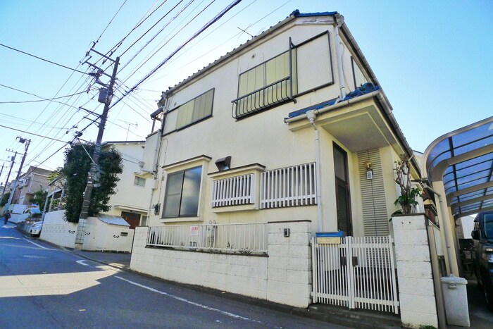 物件外観写真5　(エントランス部分)