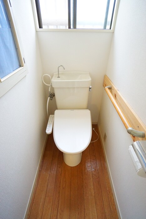 物件内観写真16　(トイレ)