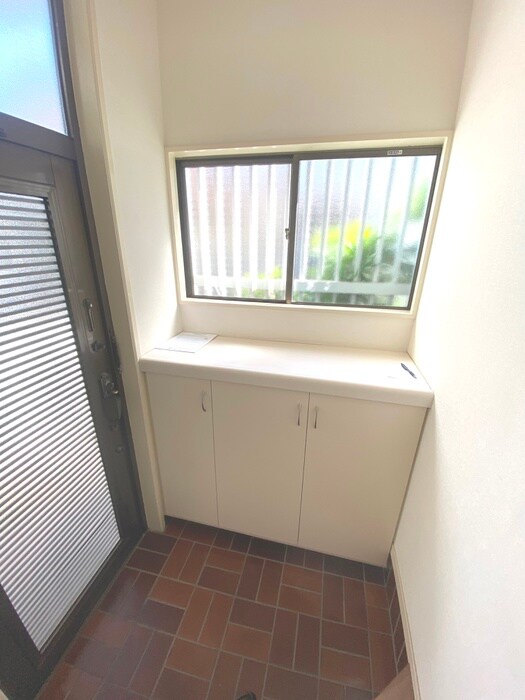 物件内観写真19　(玄関)