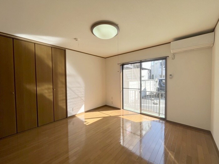 物件内観写真8　(居室)