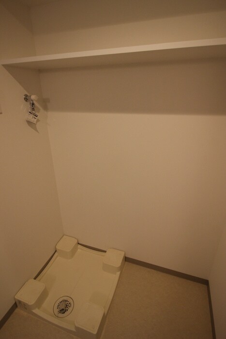 物件内観写真15　(洗濯機置場)