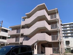 前の浦ハイツ外観写真
