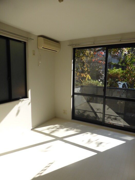 物件内観写真13　(居室)