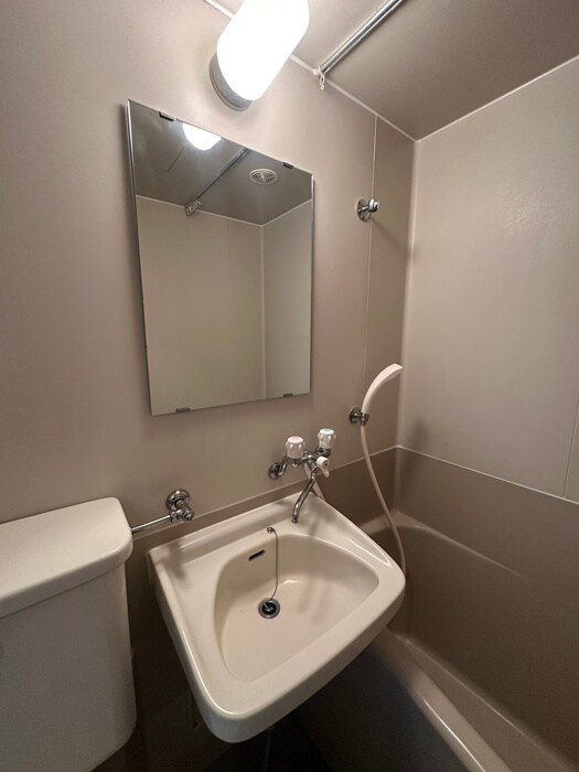 物件内観写真12　(洗面)