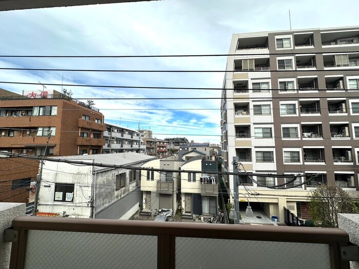 物件内観写真20　(室内からの展望)