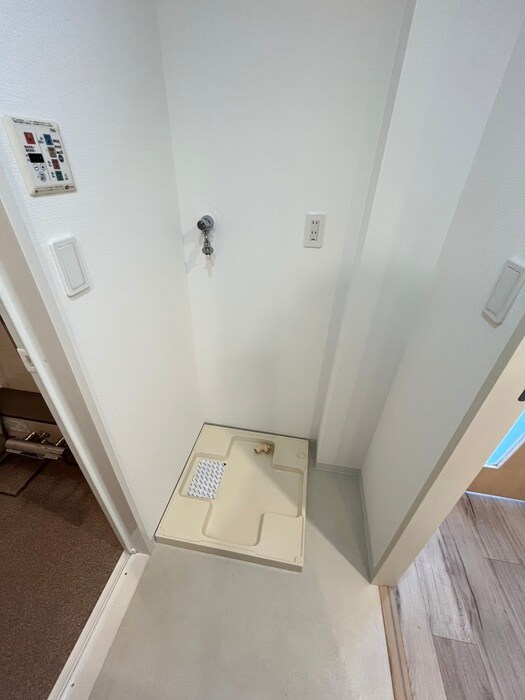 物件内観写真13　(洗濯機置場)