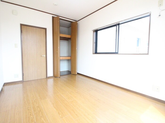 物件内観写真8　(居室)