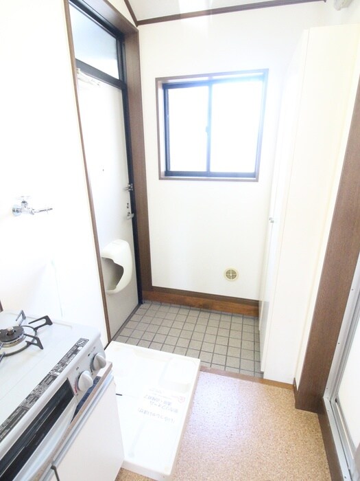 物件内観写真16　(玄関)