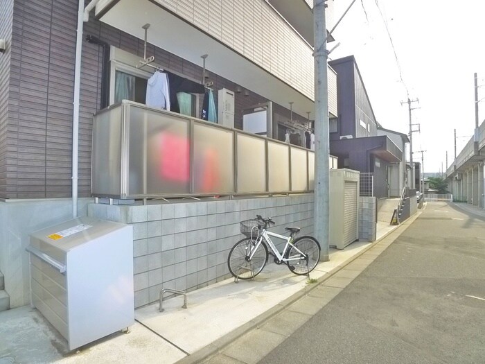 物件外観写真6　(駐輪場)